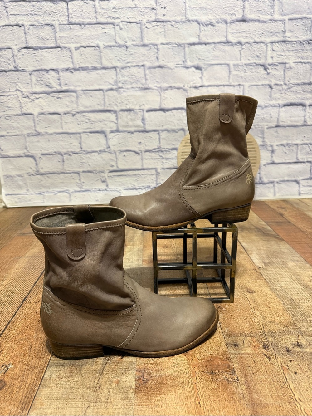 Otbt | farmington Boots In tan Size 10